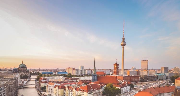Girls On Tour: Central Europe Group Rail Tour (18-35) - Euroventure Travel 1