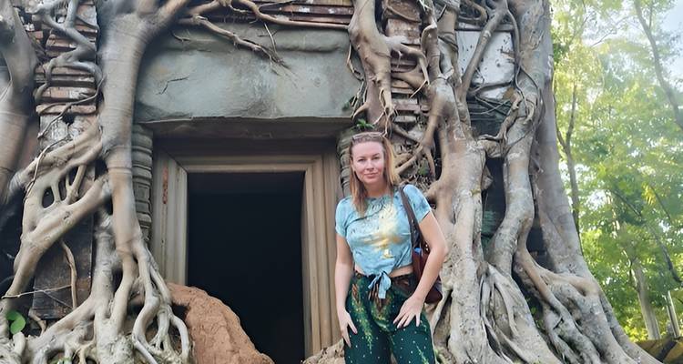 Ultimate Angkor Wat, private AC car tour - Payless tours india 6