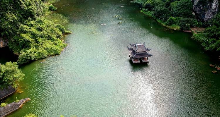 INSIGHT INTO VIETNAM - Custom Vietnam Travel 4