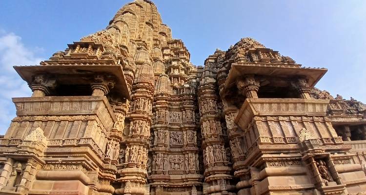 Excursión a Khajuraho con Safari al Tigre de Panna y Cataratas de Raneh - Alkof Holidays 2