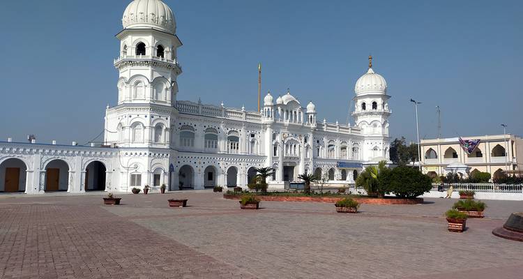 Sikh Pilgrimage Tour Pakistan | Kartarpur Nankana Sahib - Exploria 3