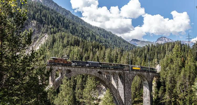 Grand Tour de Suisse Explorer l'histoire et le patrimoine : visite de groupe jointe - STC Switzerland Travel Centre 6