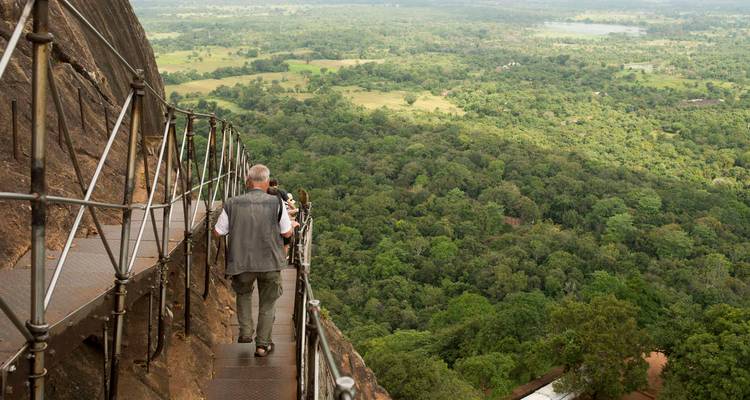 Sri Lanka in Depth (Hortons Plain) - Explore! 10