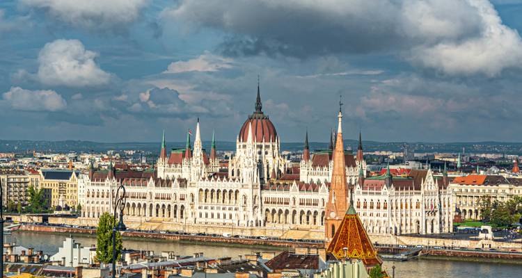 Bucharest & Transylvania to Budapest - Small Group Tour - Ajdinis 3