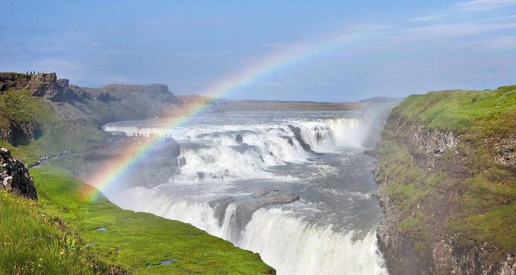 Aventure en Islande : Chutes d'eau, sources d'eau chaude et randonnées dans les hautes terres volcaniques - Yellowwood Adventures Ltd 5