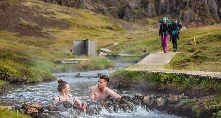 Aventure en Islande : Chutes d'eau, sources d'eau chaude et randonnées dans les hautes terres volcaniques - Yellowwood Adventures Ltd 4