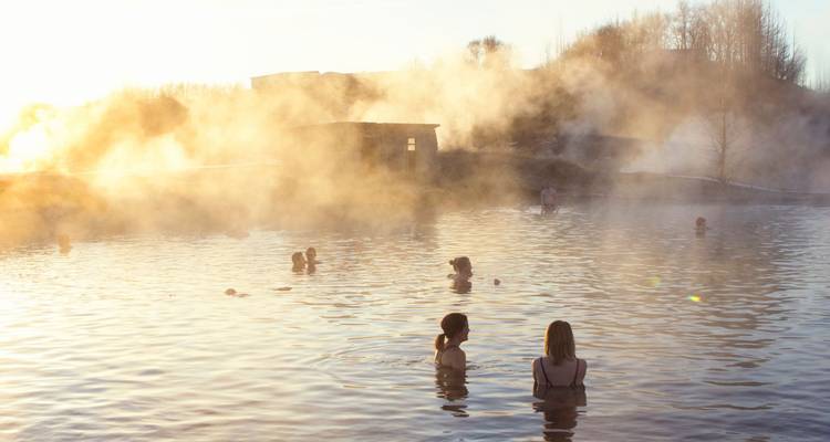 Aventure en Islande : Chutes d'eau, sources d'eau chaude et randonnées dans les hautes terres volcaniques - Yellowwood Adventures Ltd 6