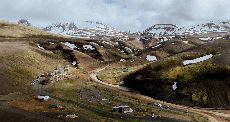 Aventure en Islande : Chutes d'eau, sources d'eau chaude et randonnées dans les hautes terres volcaniques - Yellowwood Adventures Ltd 7