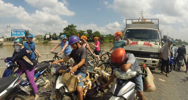 En bici por Saigón Isla Phu Quoc - Vietnam Bicycle Travel 2