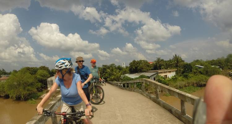 En bici por Saigón Isla Phu Quoc - Vietnam Bicycle Travel 3
