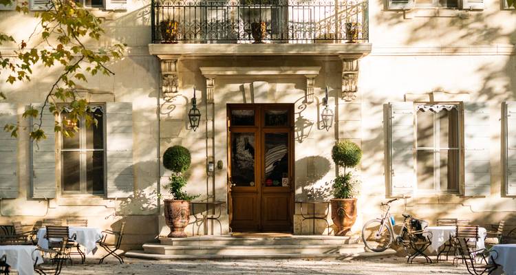 Les Côtes du Rhône dans le luxe - Cycling for Softies 4