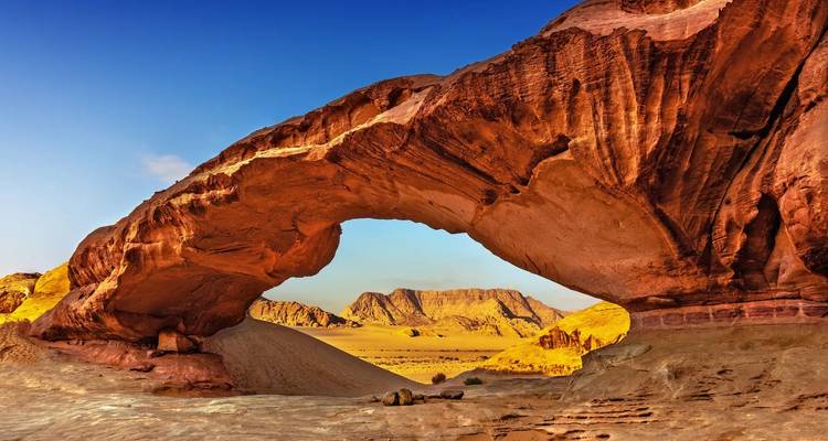 Voyage de 9 jours en Jordanie : Voyagez à travers le temps en Jordanie en petit groupe - Globe Drifters 1