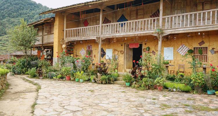 Ha Giang Escape 4 Day by Car/Jeep/Motobike ( Dept Morning ) - Bee Gng International Joint Stock Company 3