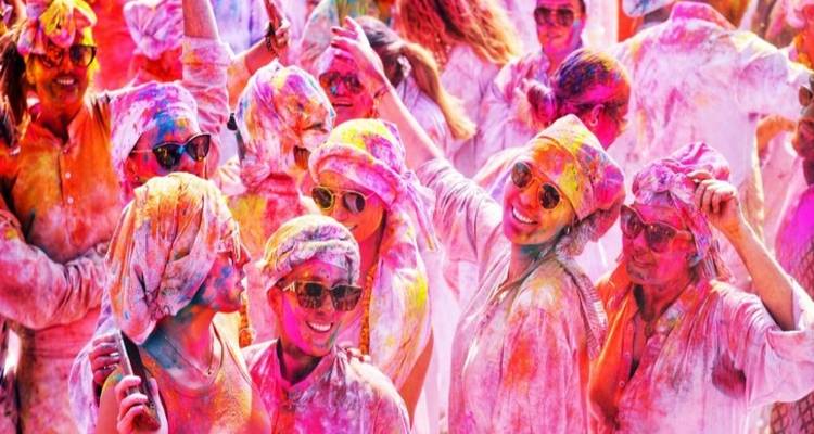 Aventura en el Triángulo de Oro: Maravillas de la Naturaleza y Colores de Holi - Swastik India Journeys 9