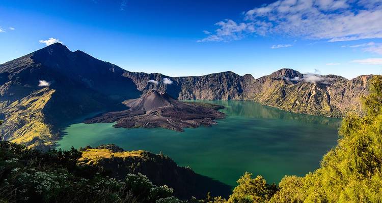 Discover Lombok (5 destinations) - Intrepid Travel 3