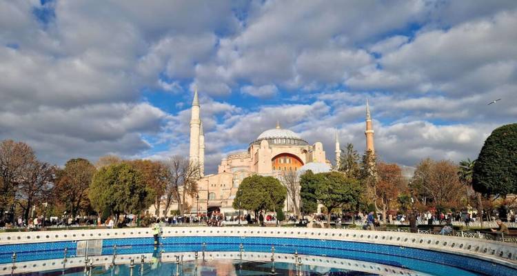 Anatolia Completa | Estambul, Antalya, Pammukale, Kusadasi, Capadocia y más + 7 visitas guiadas - Greca 2