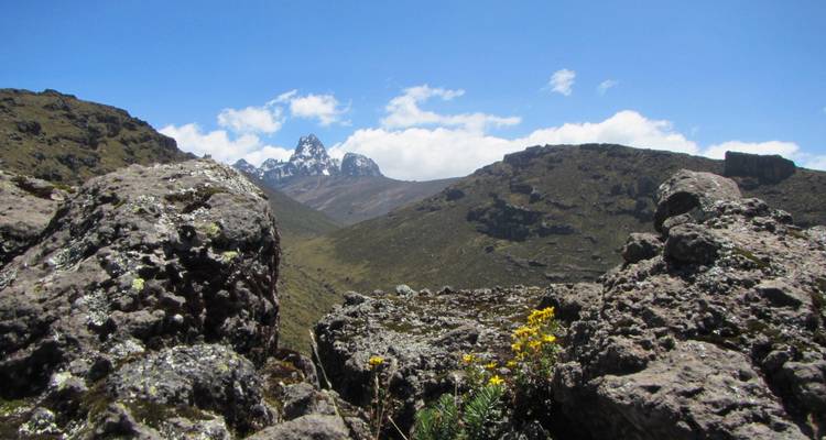 Excursión de 6 días al Monte Kenia con Safari de Fauna Salvaje en la Reserva de Caza de Samburu 2025 - CKC Tours & Travel 4