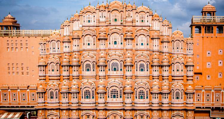 Hawa Mahal palace facade in pink sandstone.