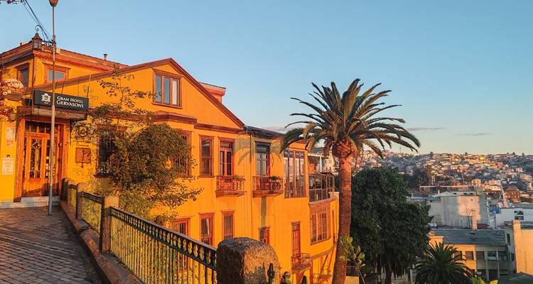 Valparaiso: Wines & Historical Private Escapade - Signature DMC 9