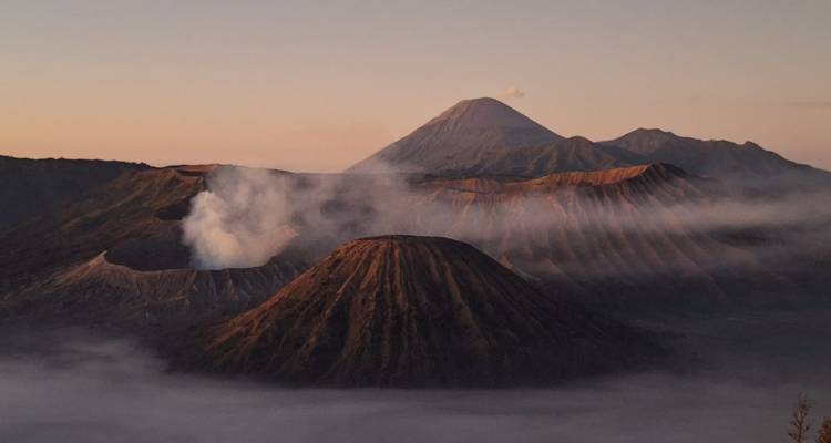Desde Bali: Excursión al Monte Ijen, Bromo y Borobudur - Ayla Tour and Transport 2