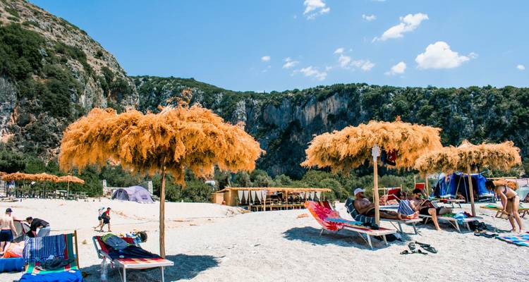 Aventura de 6 días en Albania | Senderismo, 4×4 y Balsismo de las Montañas a la Riviera" - Visit Albania  3