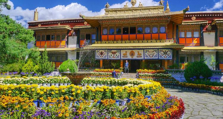Circuit de 11 jours au Tibet (Chengdu, Lhassa, Shigatse, camp de base de l'Everest, lac Namtso) avec AIR au départ de Los Angeles - Intertrips 3