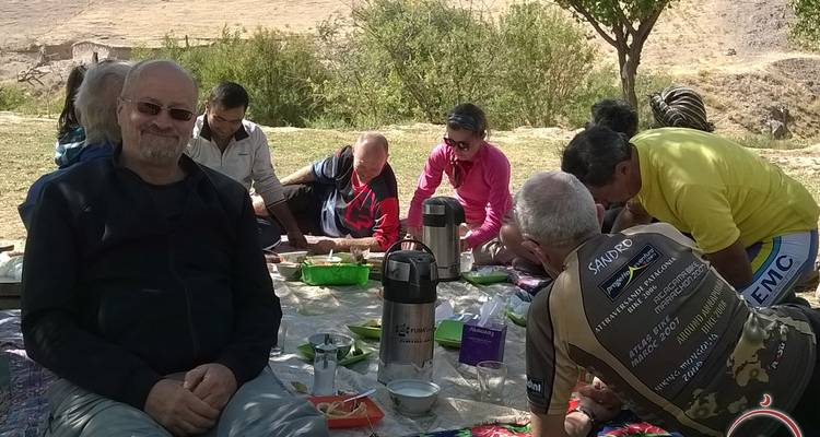 Vuelta ciclista a Uzbekistán - Central Asia Travel LP  8