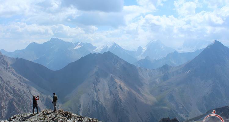 Trekking au pied du pic Aksu - Central Asia Travel LP  4