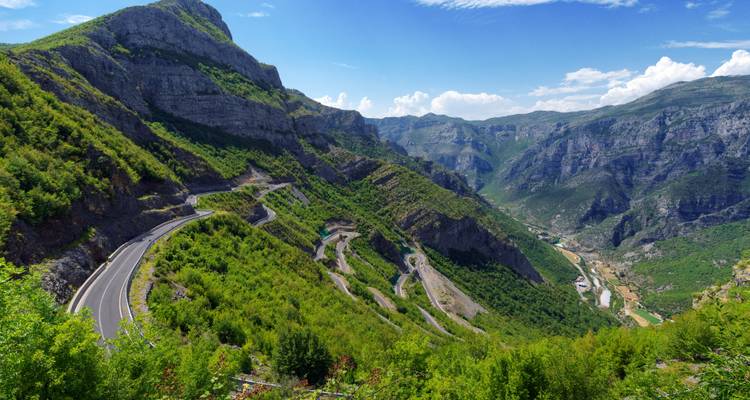 Viaje por carretera a Albania: cañones, acantilados y aguas cristalinas (8 destinations) - journaway 6