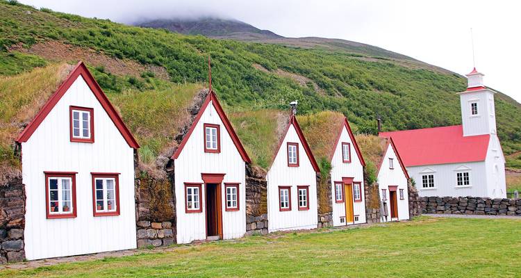 Iceland’s Midnight Sun: Glaciers, Geysers, and the Golden Circle  (2026) - Collette 7