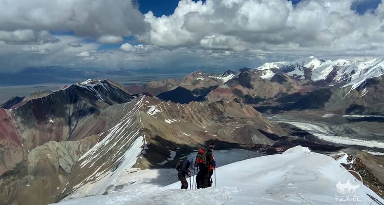 Montée au pic Yukhin (5130 m) - Central Asia Travel LP  9