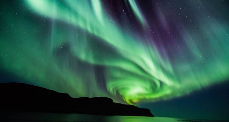 Visite guidée du Nouvel An - Compte à rebours au pays du feu - Iceland Travel 2