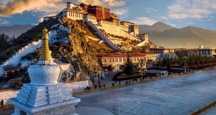 14 Days in China: From Beijing to Tibet, to the 'Roof of the World' - Oasis Travel 7
