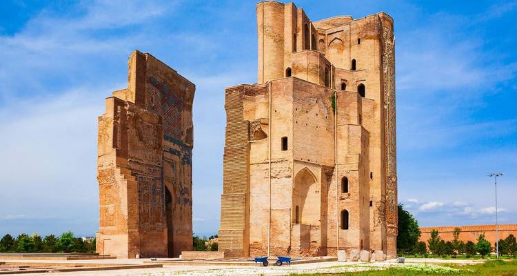 WALKING IN THE FOOTSTEPS OF KINGS: AN UZBEKISTAN TOUR - Receptivo Aborigen Tours 1