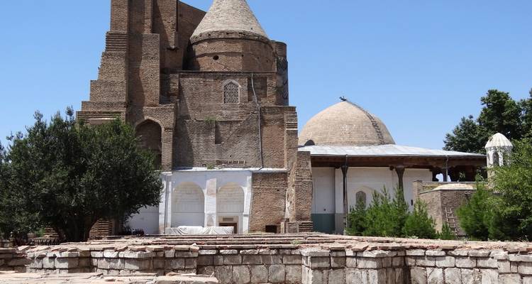 WALKING IN THE FOOTSTEPS OF KINGS: AN UZBEKISTAN TOUR - Receptivo Aborigen Tours 4