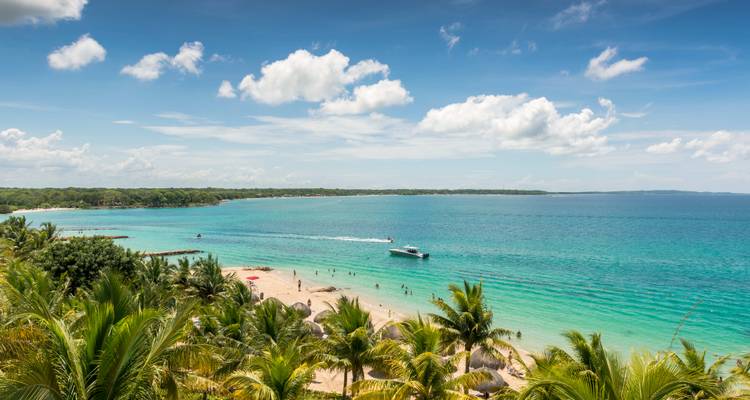 Colombia Bucketlist: Colorful Cities Meet Caribbean Vibes - journaway 3