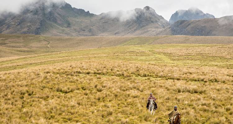 Chagras (Andean Cowboys) Way - Tierra del Volcan 2