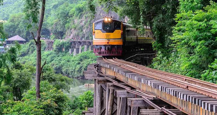 Excursión Privada de 3 Días por los Lugares Destacados de Kanchanaburi - Royal Silk Holidays 1