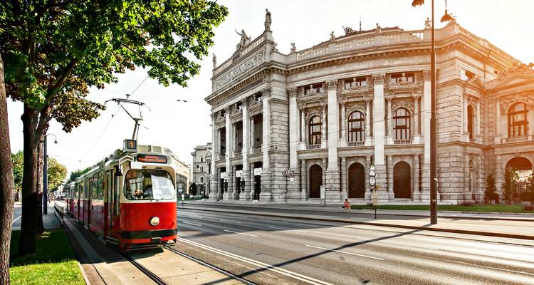 Paris to Prague & Splendours of Europe - Emerald Cruises 2
