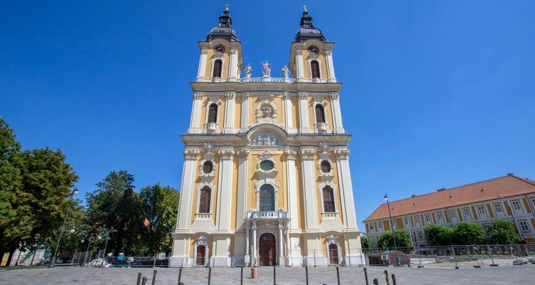 Escapada a Budapest y Encantos de Europa del Este y Estambul - Emerald Cruises 4