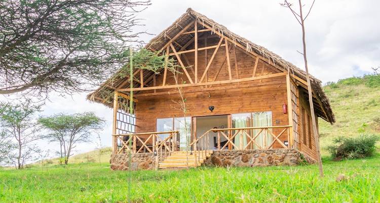 Safari de lujo de 4 días en Serengeti, Ngorongoro y Fauna Serval - Gracepatt Ecotours Kenya 7