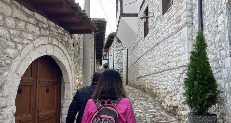 Excursion d'une journée à Berat et Belsh : visite panoramique avec nuitée incluse - Enjoy Travel and Tours 2