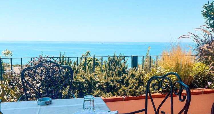 Desde Tirana, excursión de 8 días: Viaje Completo Riviera Albanesa: Vlora, Gjipe, Parque Nacional de Llogara, Castillo de Lekuras, Islas Ksamil, Parque Nacional de Butrint, Isla de Sazan- Península de Karaburun - LIT Travel and Tours  2