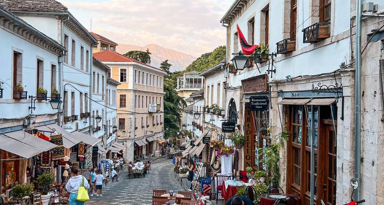 Desde Tirana, excursión de 8 días: Viaje Completo Riviera Albanesa: Vlora, Gjipe, Parque Nacional de Llogara, Castillo de Lekuras, Islas Ksamil, Parque Nacional de Butrint, Isla de Sazan- Península de Karaburun - LIT Travel and Tours  3