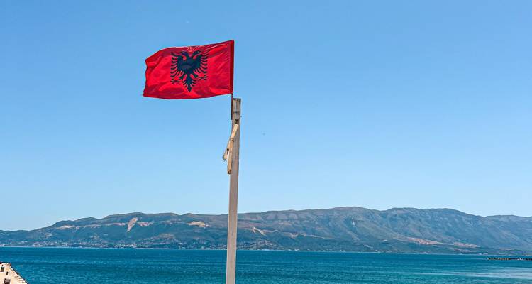 Desde Tirana, excursión de 8 días: Viaje Completo Riviera Albanesa: Vlora, Gjipe, Parque Nacional de Llogara, Castillo de Lekuras, Islas Ksamil, Parque Nacional de Butrint, Isla de Sazan- Península de Karaburun - LIT Travel and Tours  8