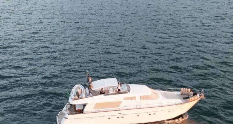 Une semaine à bord d'un fantastique bateau à moteur dans le golfe de Naples, entre les côtes amalfitaine et sorrentine. - Campania Overland 2