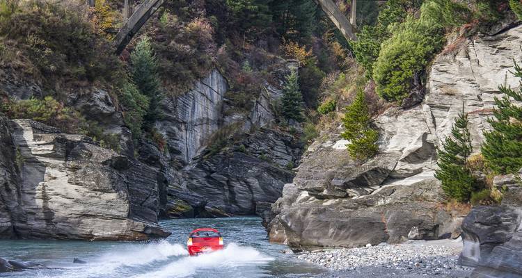 South Island Youth Adventure - 9 days - On The Go Tours 1
