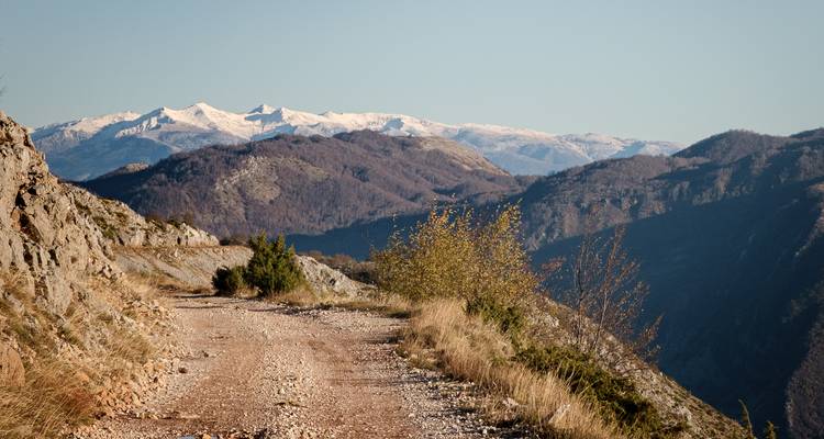 Safari en jeep dans les paysages d'hiver en Albanie - Drive Albania Tours 6