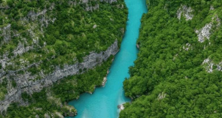 Escapades dans les Alpes : Le lac Koman et les merveilles naturelles de Valbona - InAlb TPP Shpk 6