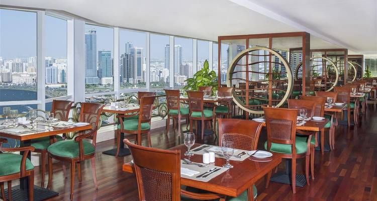 5 días en el Golden Tulip Hotel Apartments Sharjah - STM Tours LLC 6